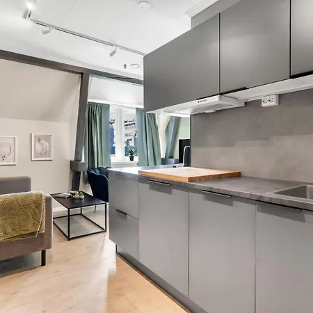 North Estate Center 43